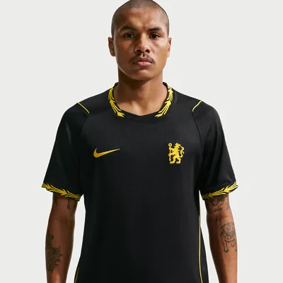 Chelsea uitshirt 2026/2027 zwart met gouden details Nike